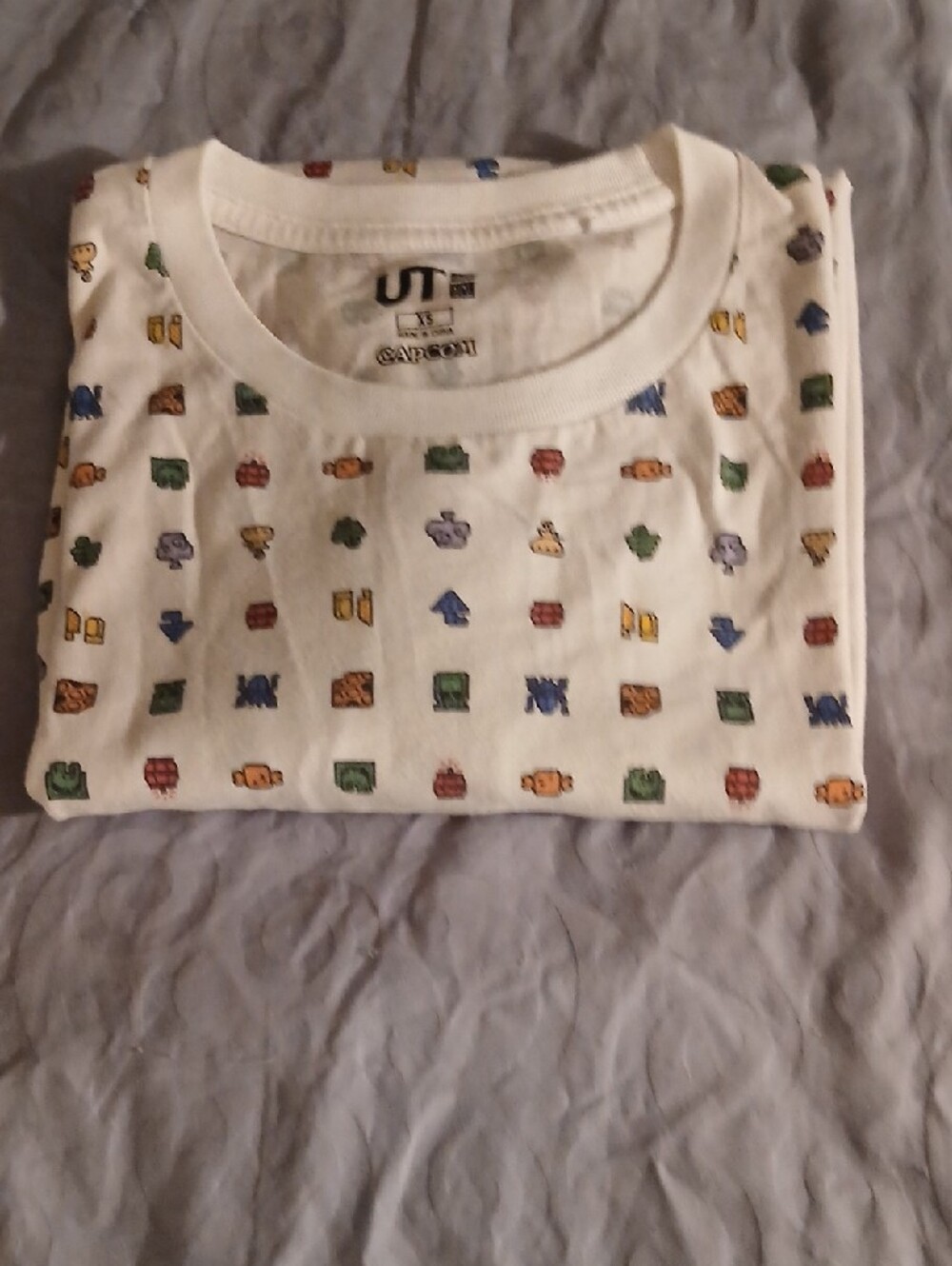 3/15 Uniqlo Tee with Minecraft Icon Print
